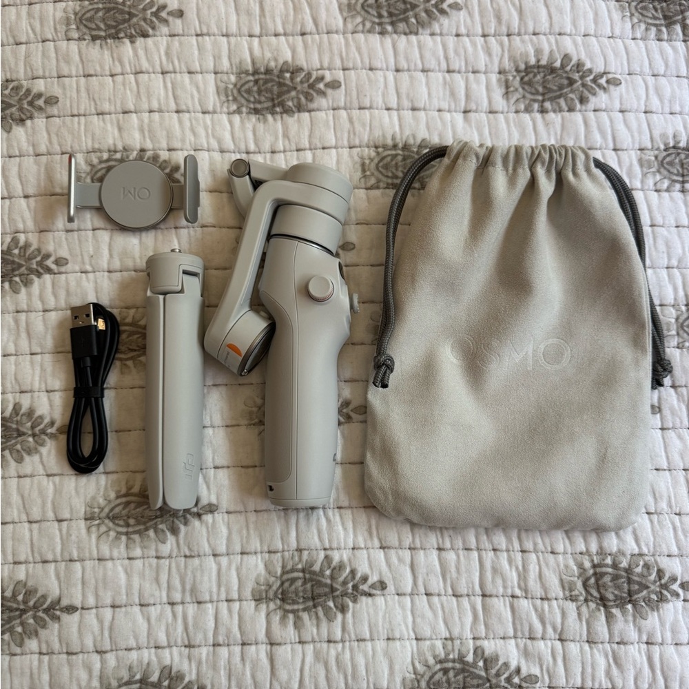 DJI OSMO Mobile 6 Gray Gimbal Stabilizer